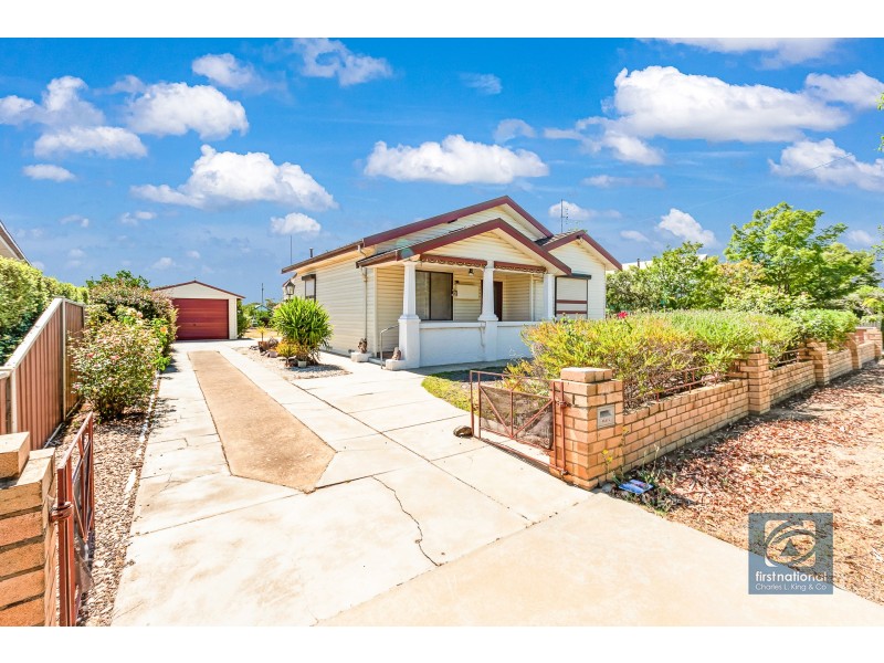 24 Barry Street, Echuca VIC 3564