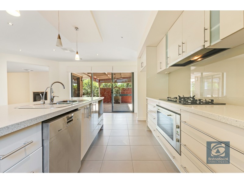 3 Canterbury Place, Echuca VIC 3564