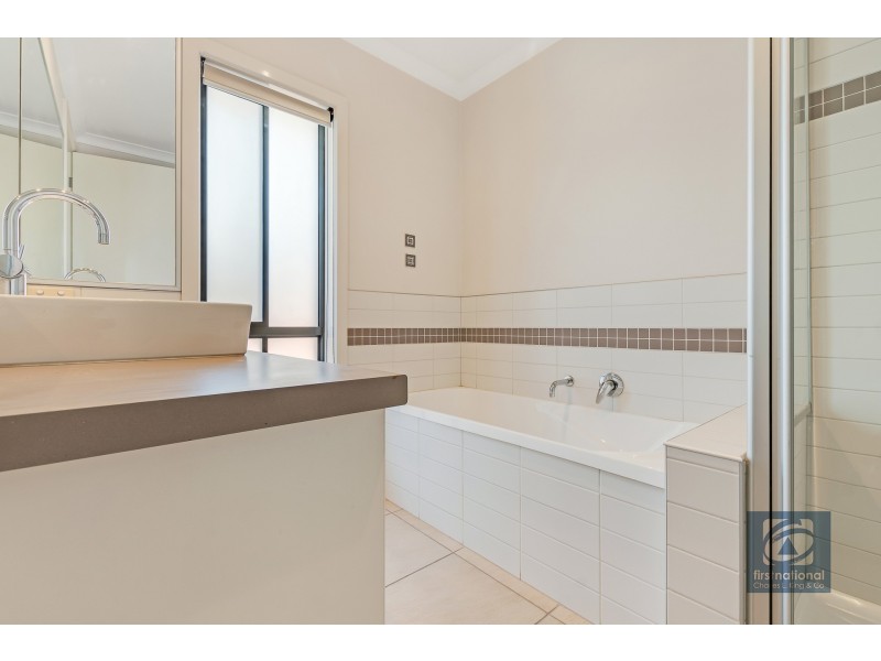 3 Canterbury Place, Echuca VIC 3564
