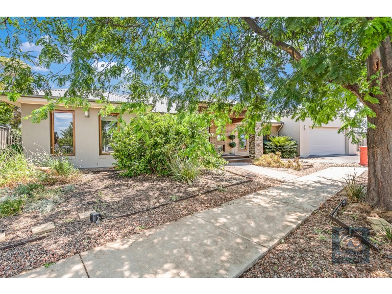 3 Canterbury Place, Echuca VIC 3564