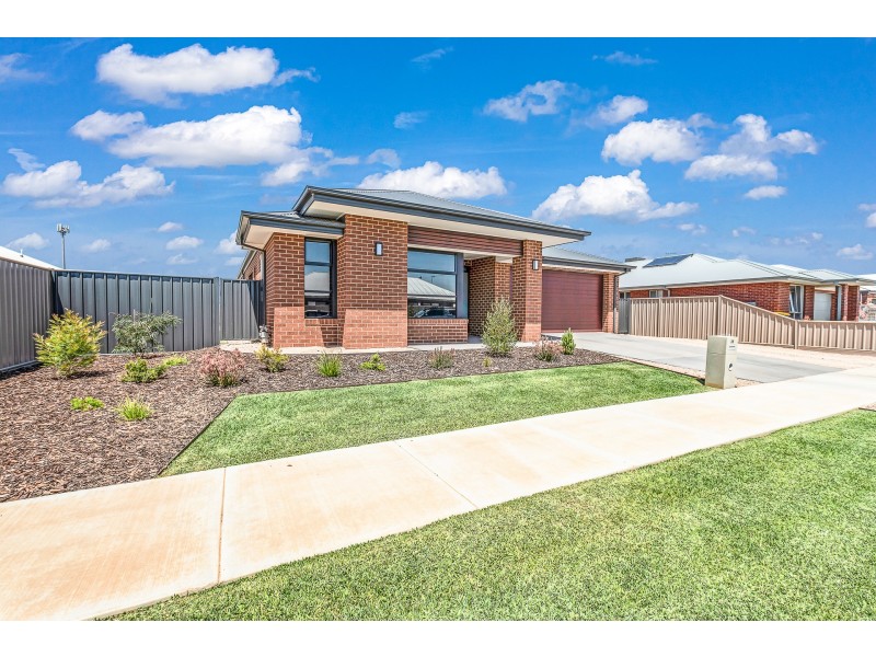 36 Maker Parade, Echuca VIC 3564