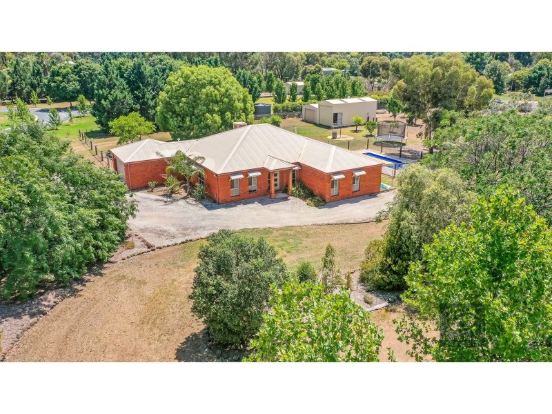 10 Schoeffel Drive, Echuca VIC 3564
