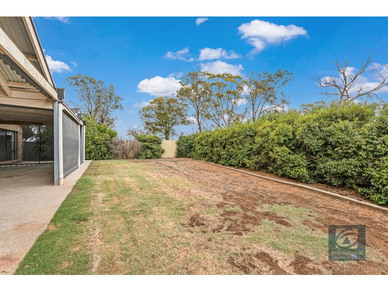 2 Coxon Place, Echuca VIC 3564