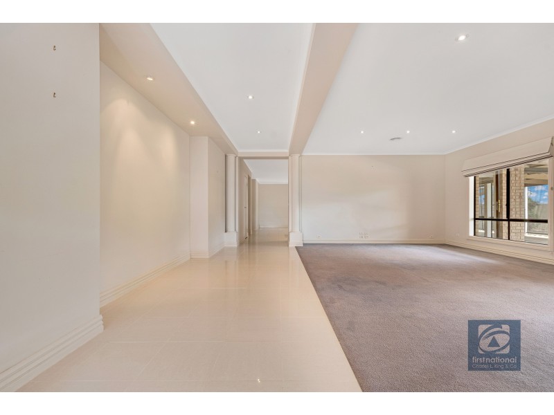 2 Coxon Place, Echuca VIC 3564