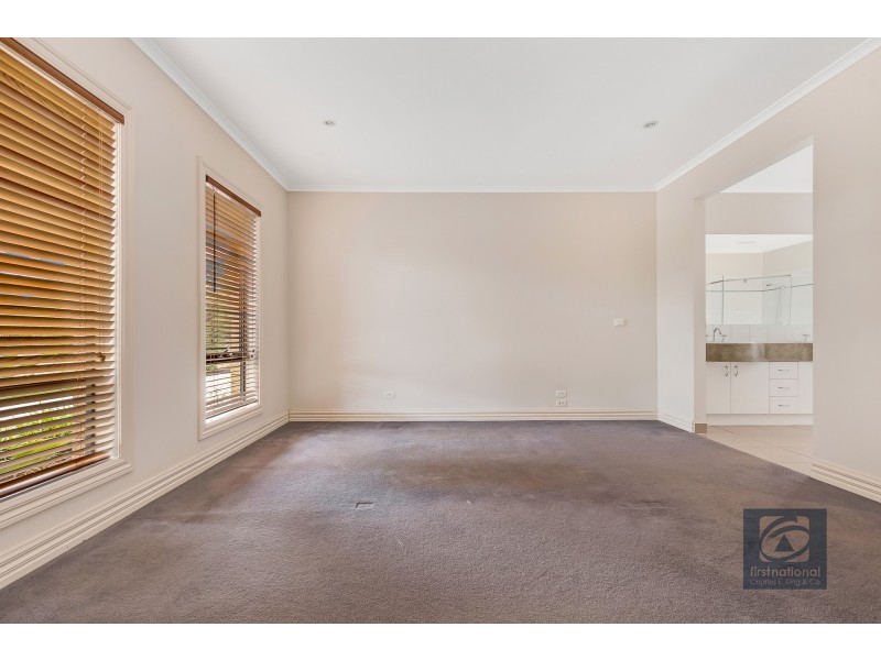 2 Coxon Place, Echuca VIC 3564