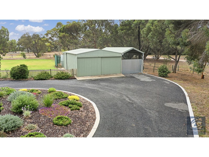 69 Riverview Court, Echuca VIC 3564
