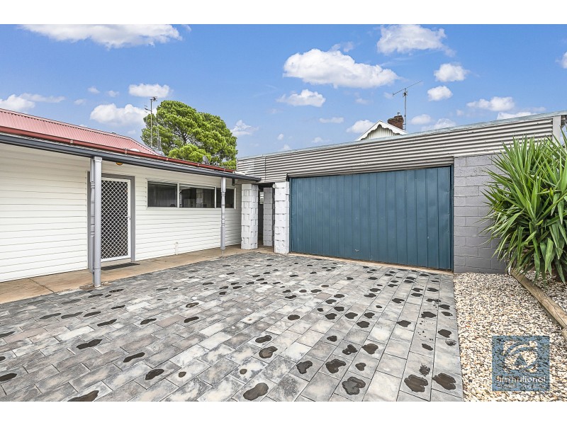 86 Hovell Street, Echuca VIC 3564