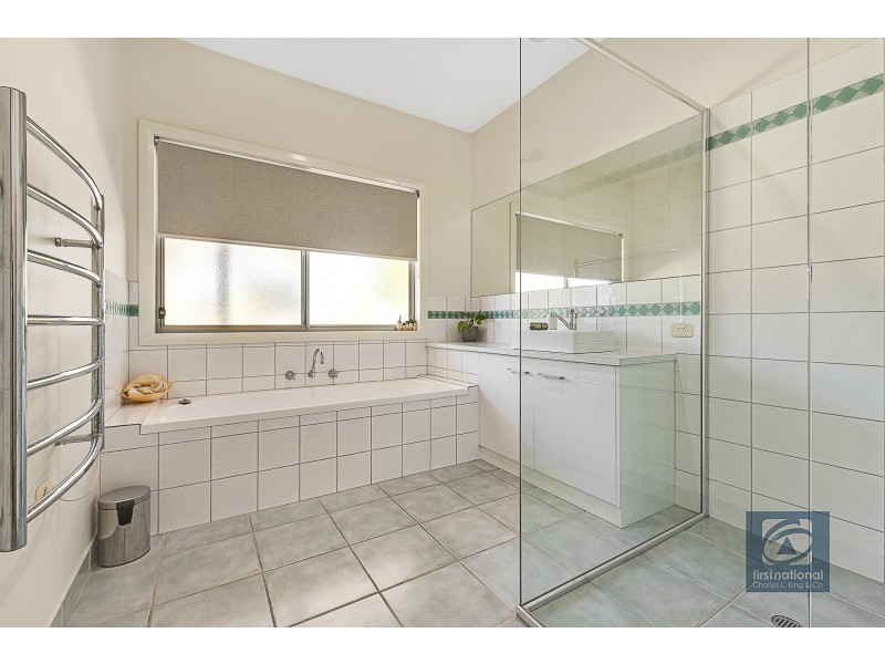 9 Wharparilla Drive, Echuca VIC 3564