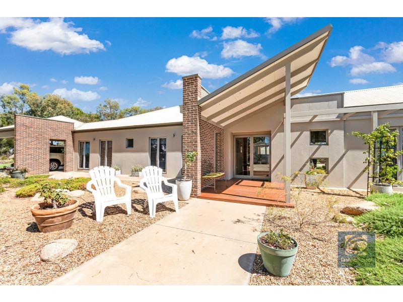 9 Wharparilla Drive, Echuca VIC 3564