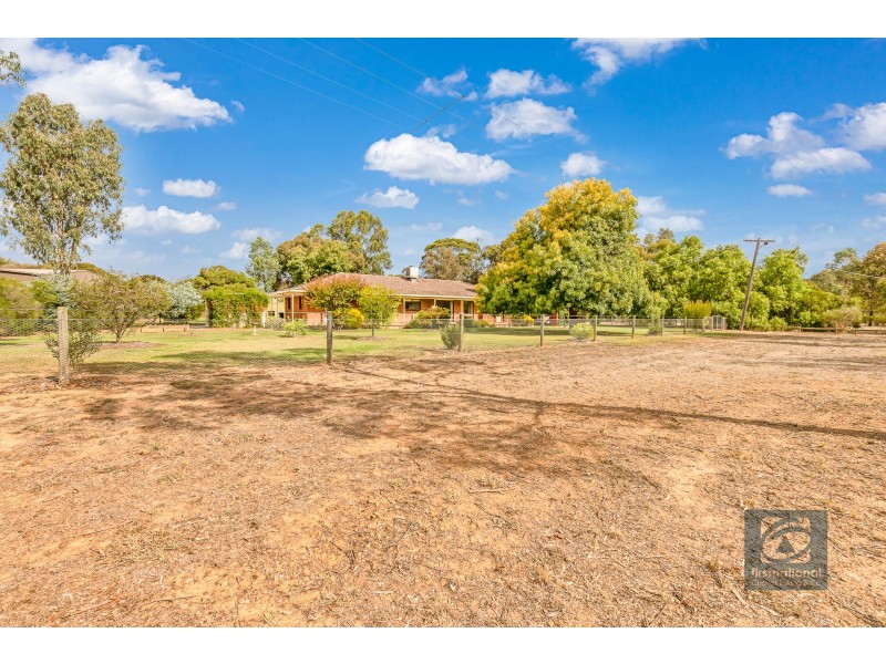 10 River Avenue, Echuca VIC 3564