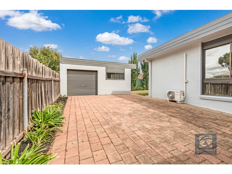 65 Campaspe Esplanade, Echuca VIC 3564