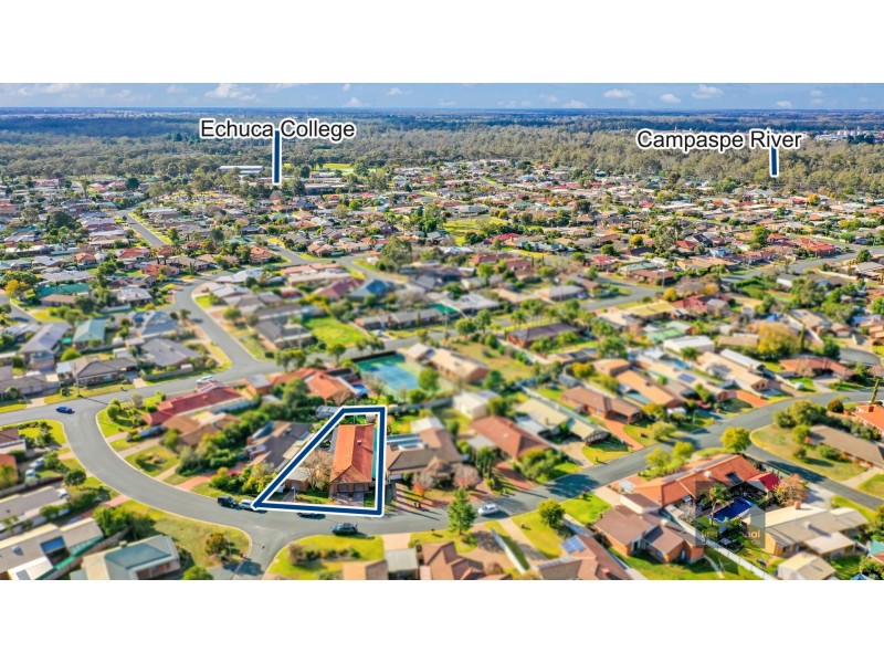 8 Adelaide Crescent, Echuca VIC 3564