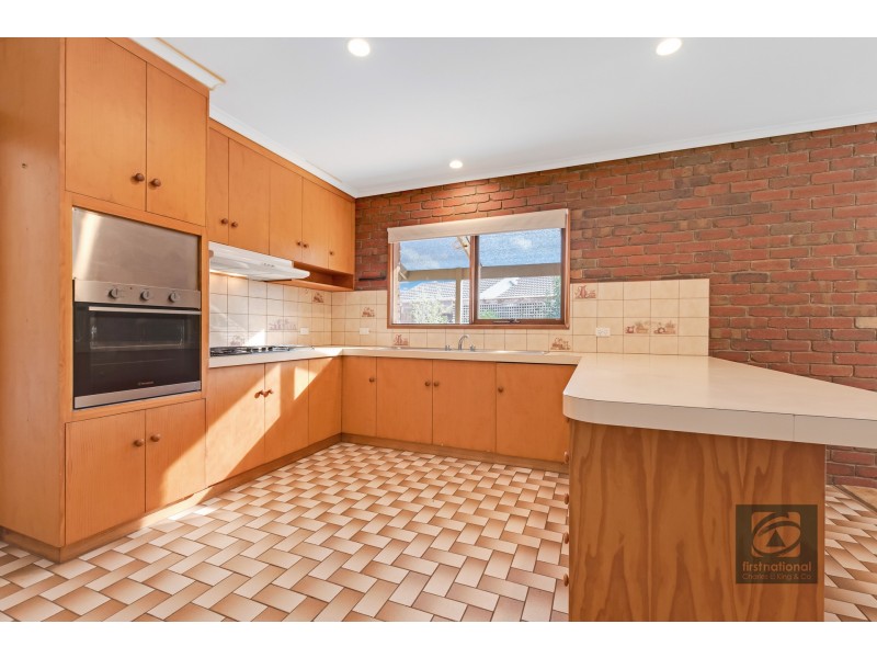 8 Adelaide Crescent, Echuca VIC 3564