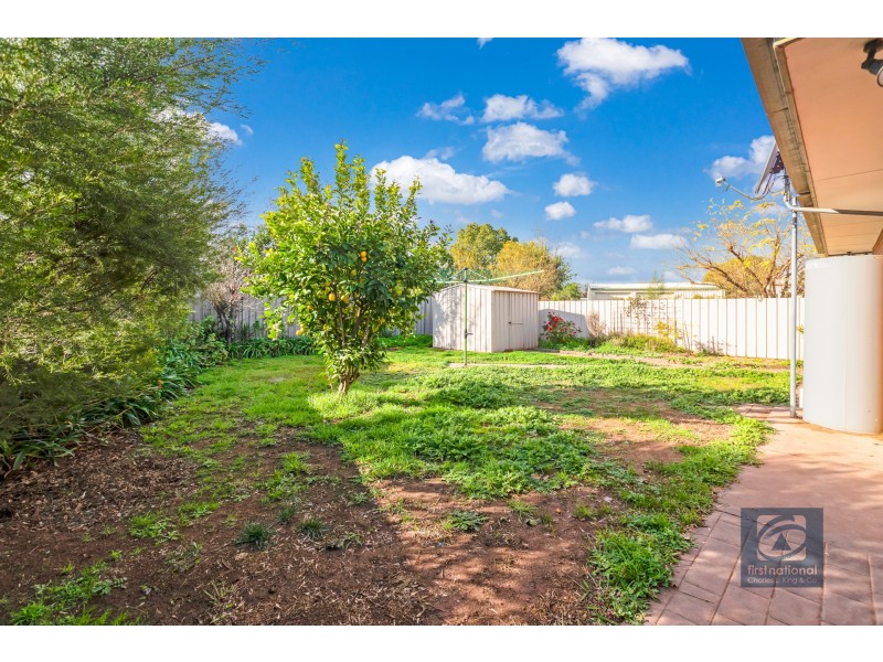 8 Adelaide Crescent, Echuca VIC 3564