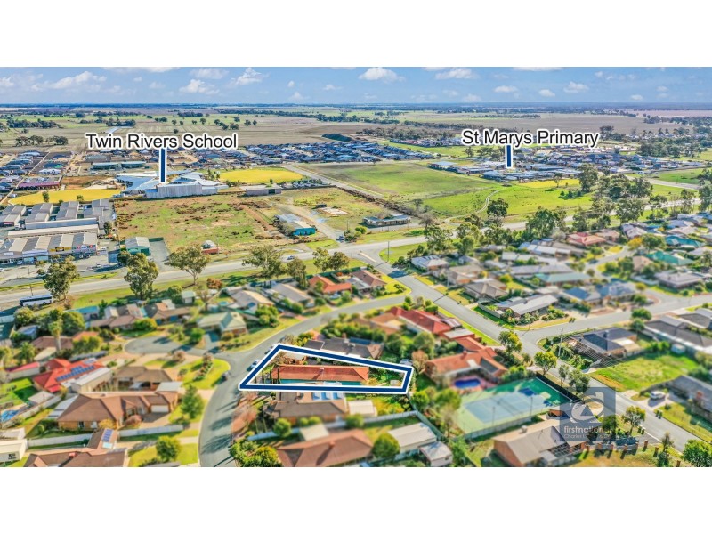 8 Adelaide Crescent, Echuca VIC 3564