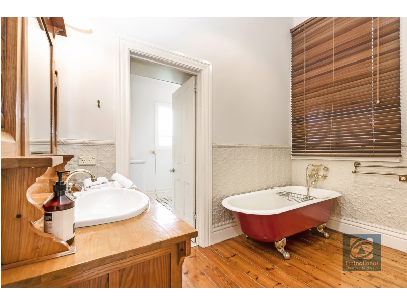 163 Pakenham Street, Echuca VIC 3564