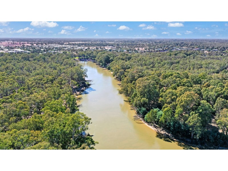 Latham Road, Echuca VIC 3564