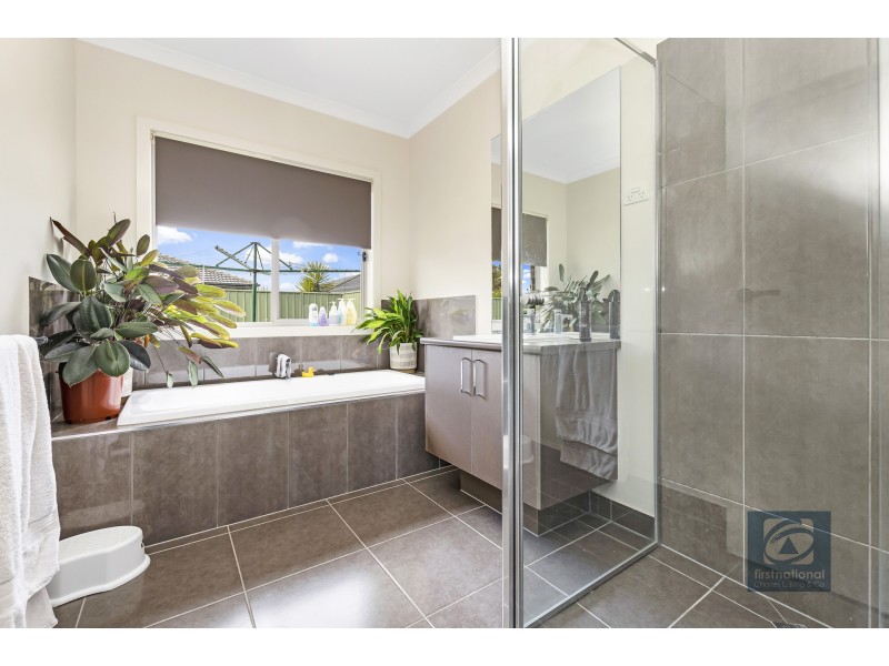 99 Mayflower Drive, Moama NSW 2731