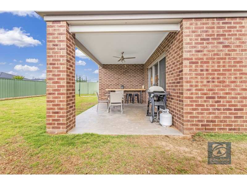99 Mayflower Drive, Moama NSW 2731