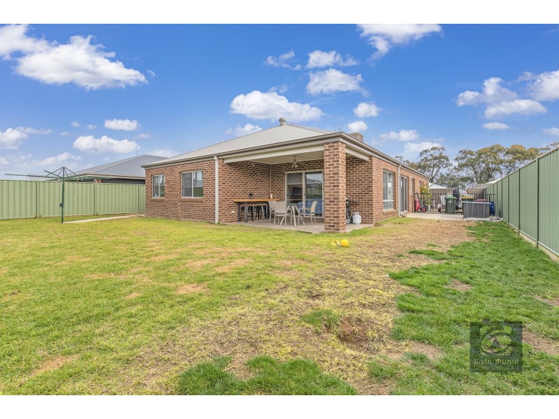 99 Mayflower Drive, Moama NSW 2731