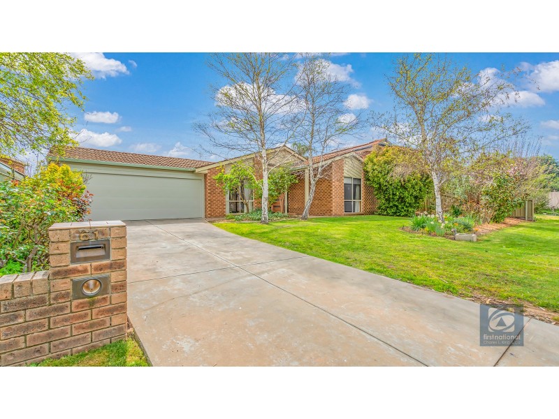 61  Rutley Crescent, Echuca VIC 3564
