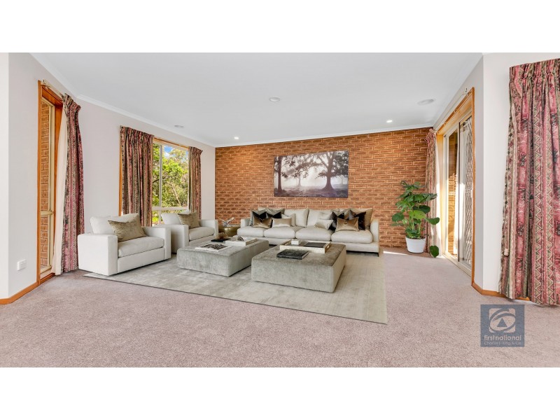 61  Rutley Crescent, Echuca VIC 3564