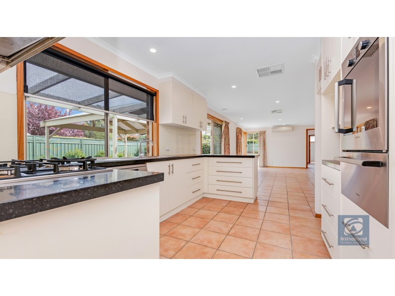 61  Rutley Crescent, Echuca VIC 3564
