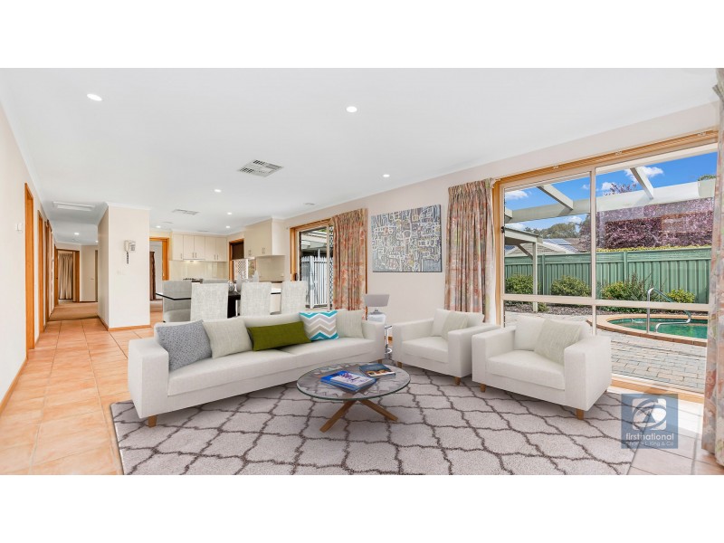 61  Rutley Crescent, Echuca VIC 3564