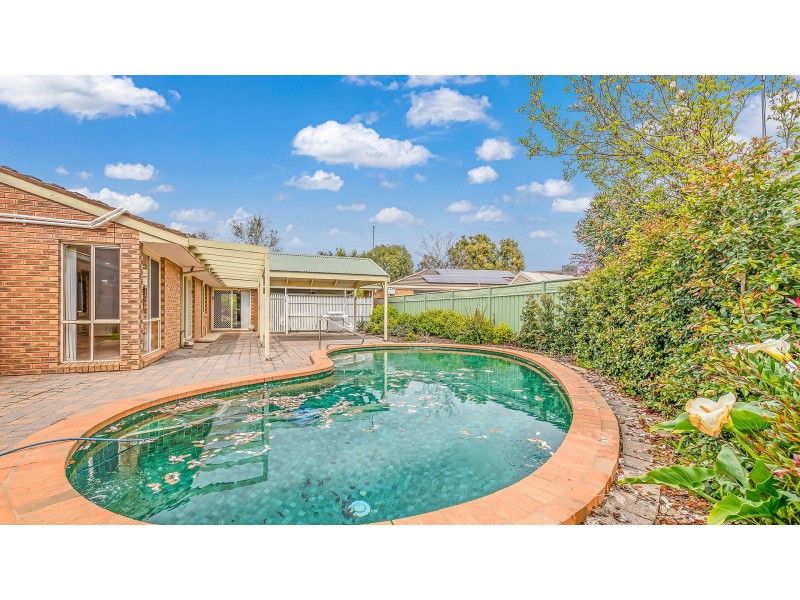 61  Rutley Crescent, Echuca VIC 3564