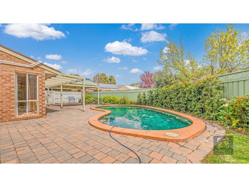61  Rutley Crescent, Echuca VIC 3564