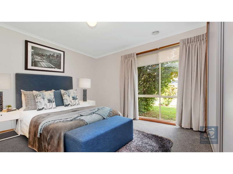 61  Rutley Crescent, Echuca VIC 3564