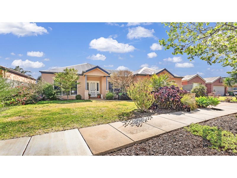 3 Victoria Place, Echuca VIC 3564
