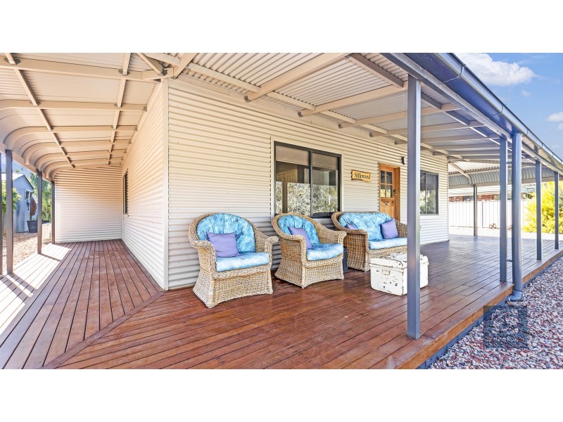 16 Barry Street, Echuca VIC 3564