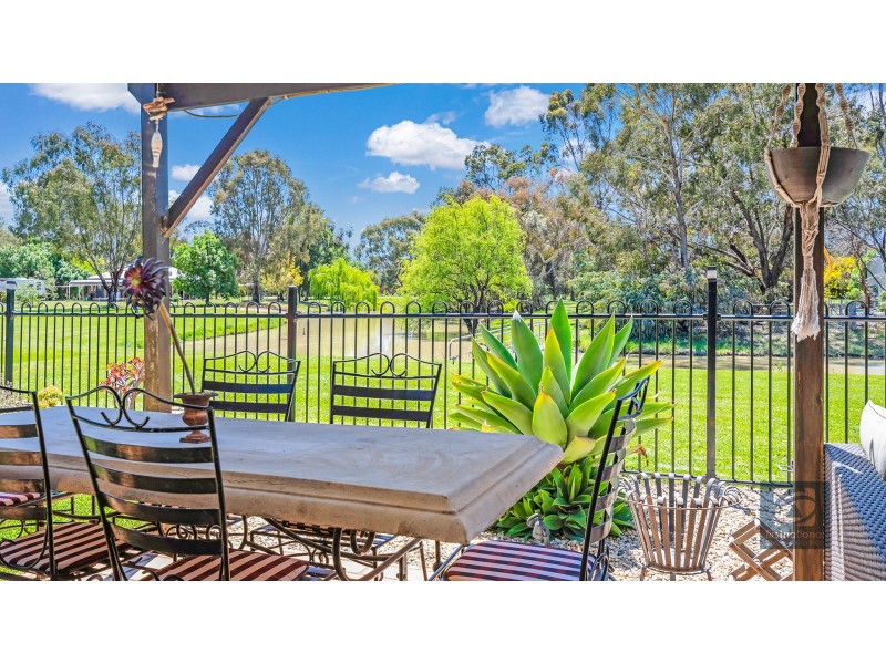 14 Kingfisher Drive West, Moama NSW 2731