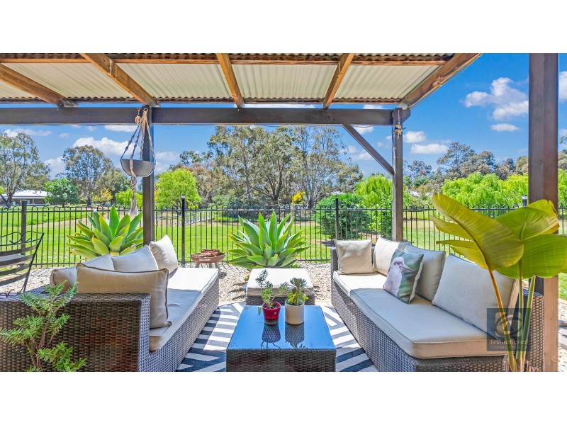 14 Kingfisher Drive West, Moama NSW 2731