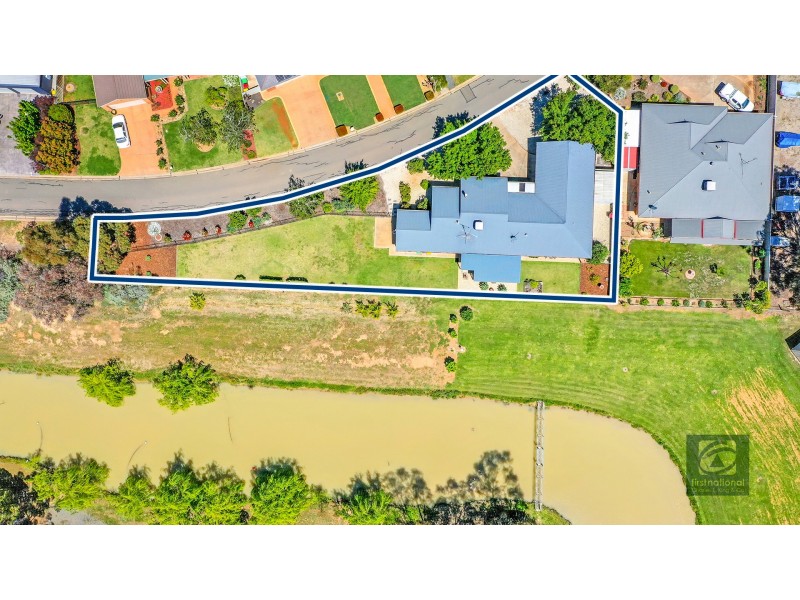 14 Kingfisher Drive West, Moama NSW 2731