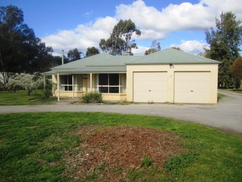 17 Charters Drive, Moama NSW 2731