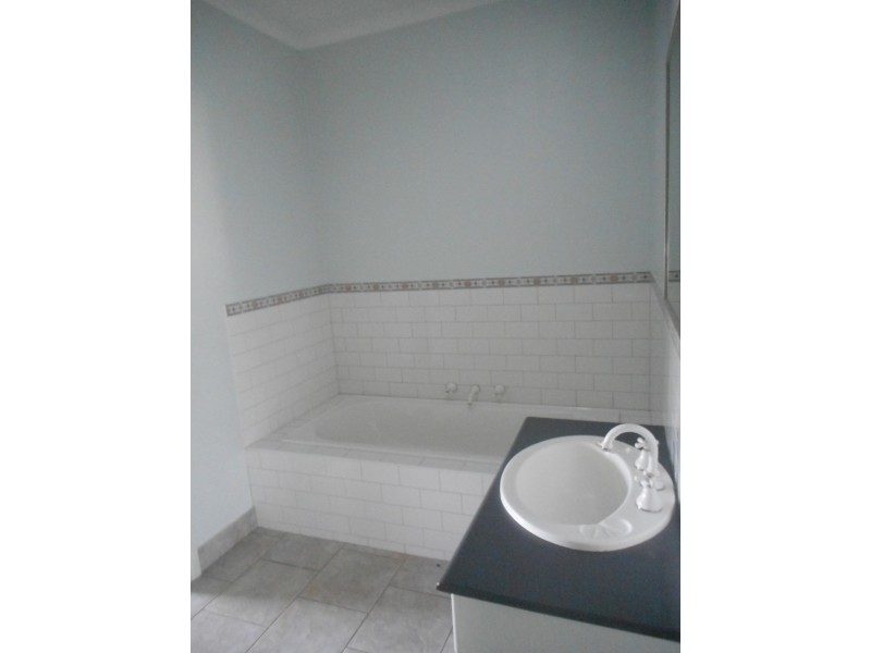 2/1 Grange Court, Echuca VIC 3564