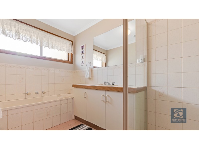18 Kooyong Court, Echuca VIC 3564