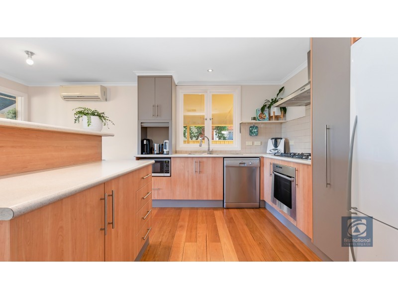 54 McKinlay Street, Echuca VIC 3564