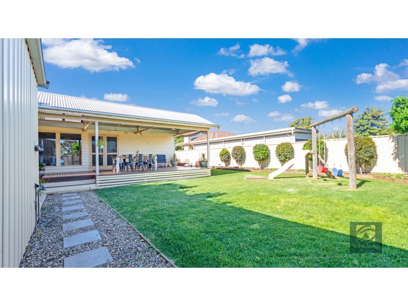 54 McKinlay Street, Echuca VIC 3564