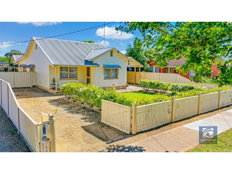 54 McKinlay Street, Echuca VIC 3564