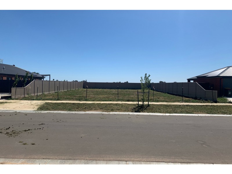 66 Magnolia Drive, Echuca VIC 3564
