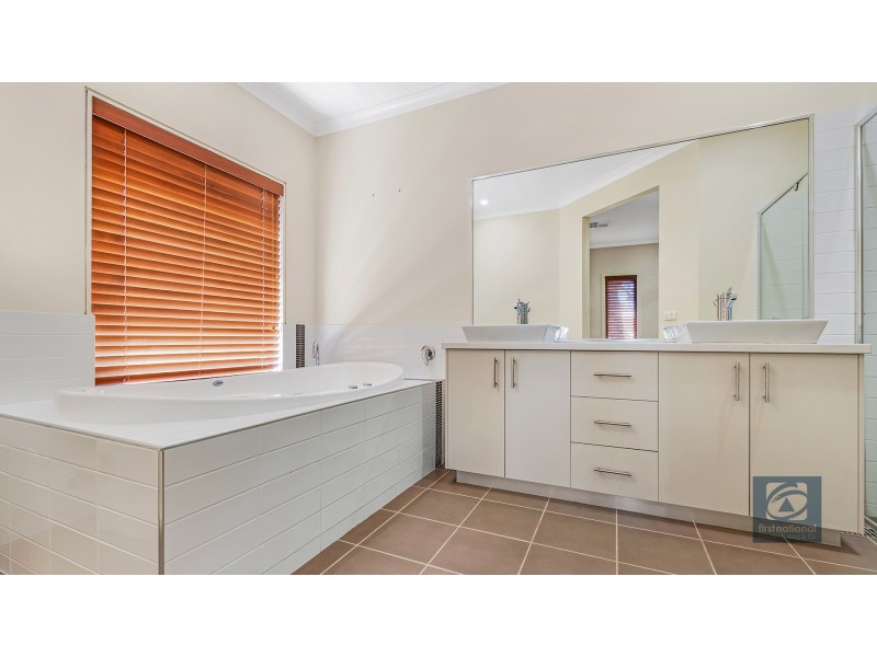 5 Sunset Avenue, Echuca VIC 3564