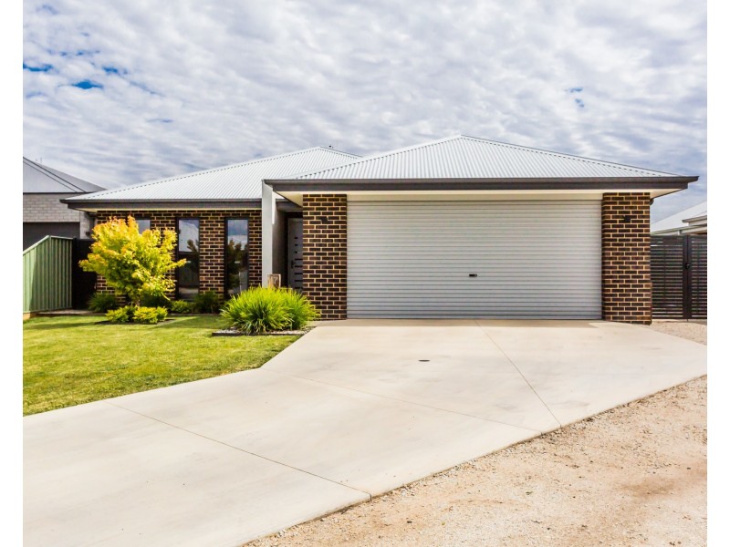 17 Cobba Way, Moama NSW 2731
