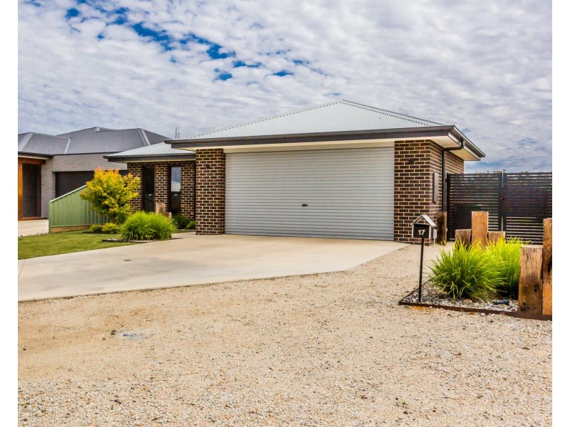 17 Cobba Way, Moama NSW 2731