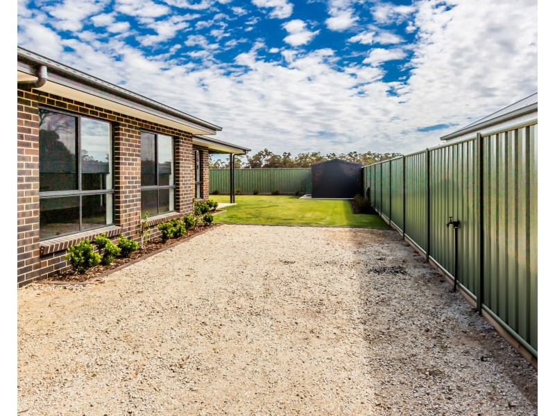 17 Cobba Way, Moama NSW 2731