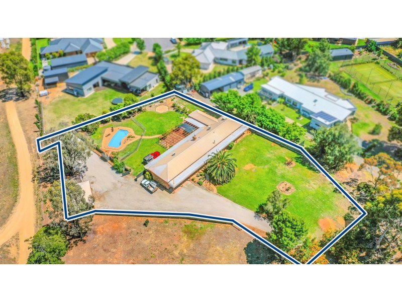 24 Maiden Smith Drive, Moama NSW 2731