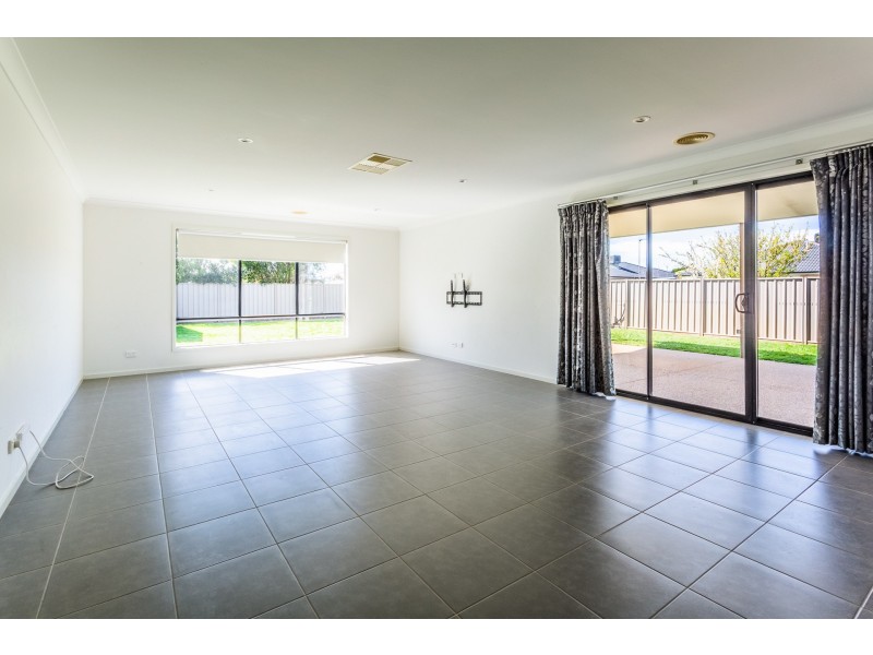 11 Howell Drive, Echuca VIC 3564