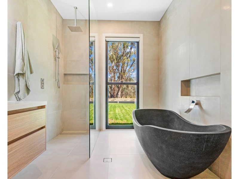 2 Cadell Street, Moama NSW 2731